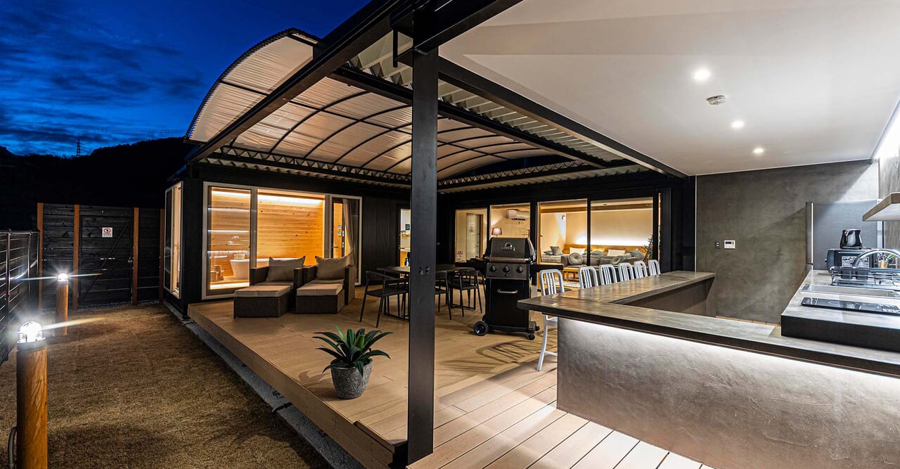 愛犬のための温泉・プライベートドッグラン付きドッググランピング