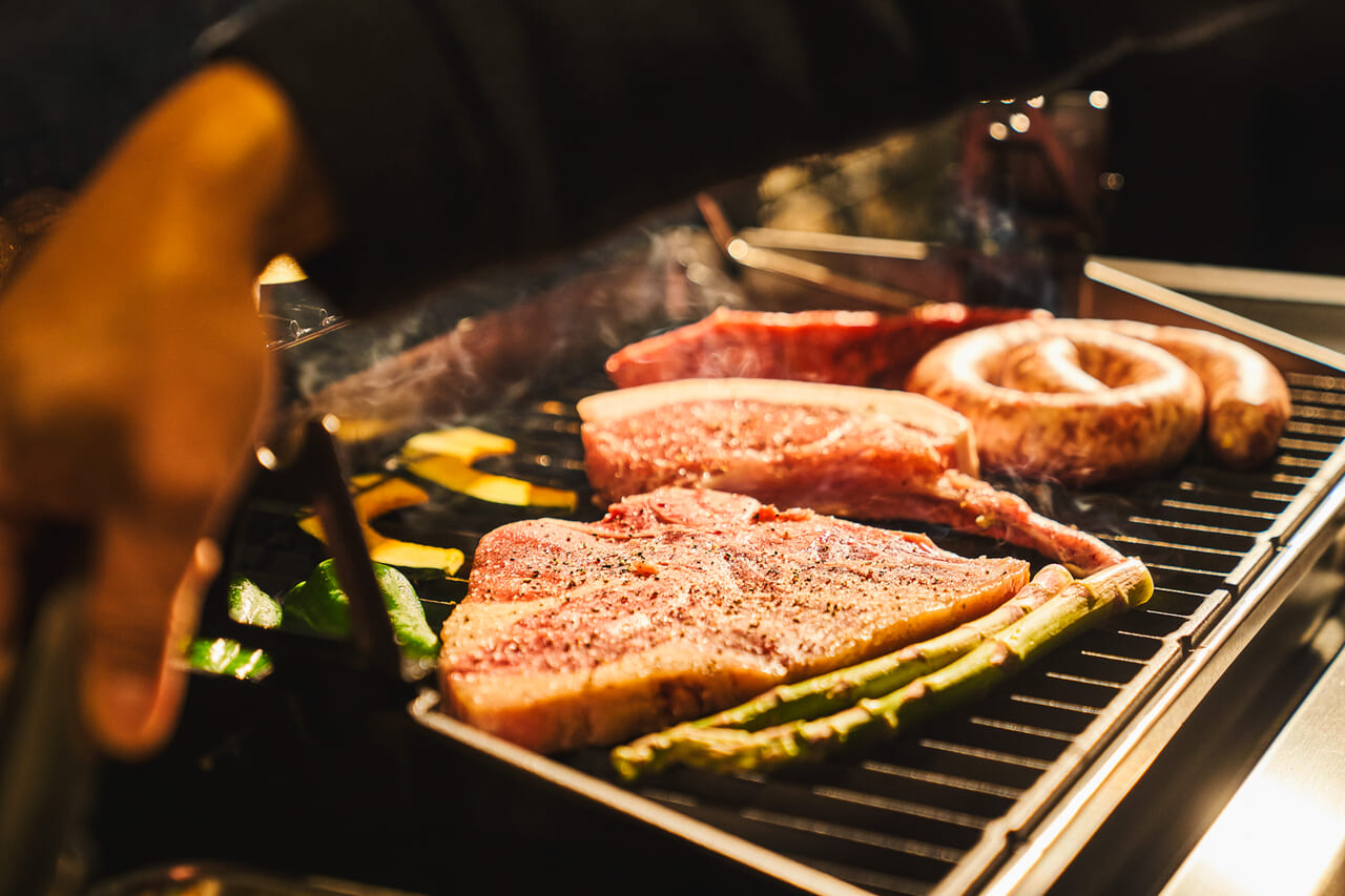 開放的なテラスで極上BBQを